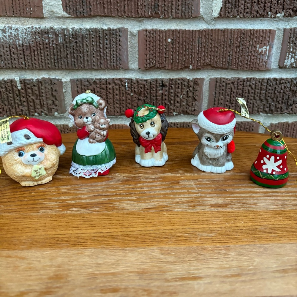 Christmas BUNDLE Vintage Collectibles Kidcore Ceramic ornaments 
Set of 5